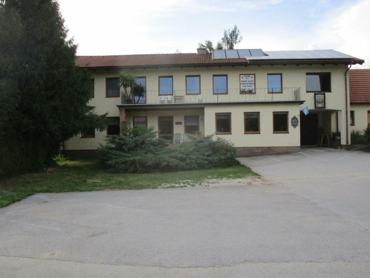 Dorfwirtshaus Rauch Hotel Eschabruck Exterior photo