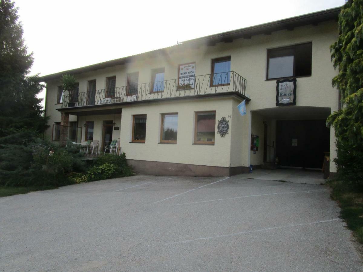 Dorfwirtshaus Rauch Hotel Eschabruck Exterior photo